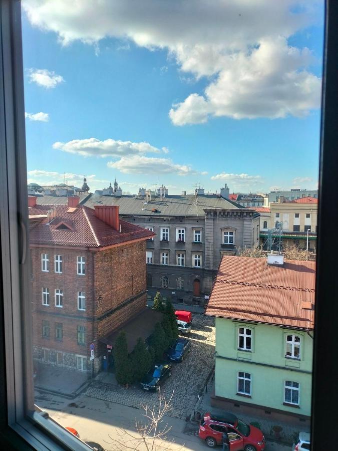 Uroczy Apartament W Centrum Krakowa Extérieur photo
